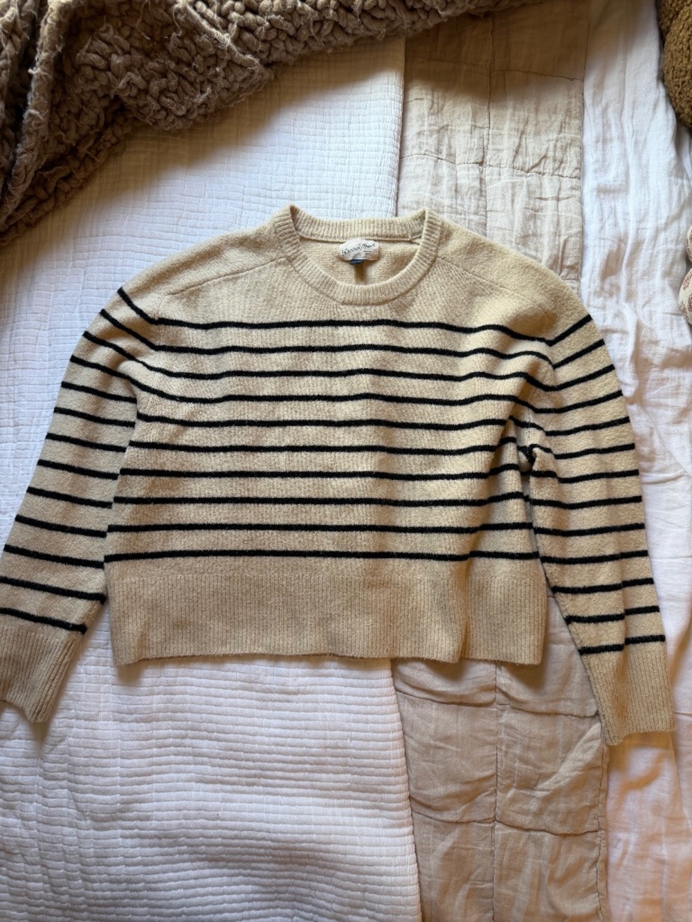 Universal Thread Boxy Sweater, Size XL, Cream and Black